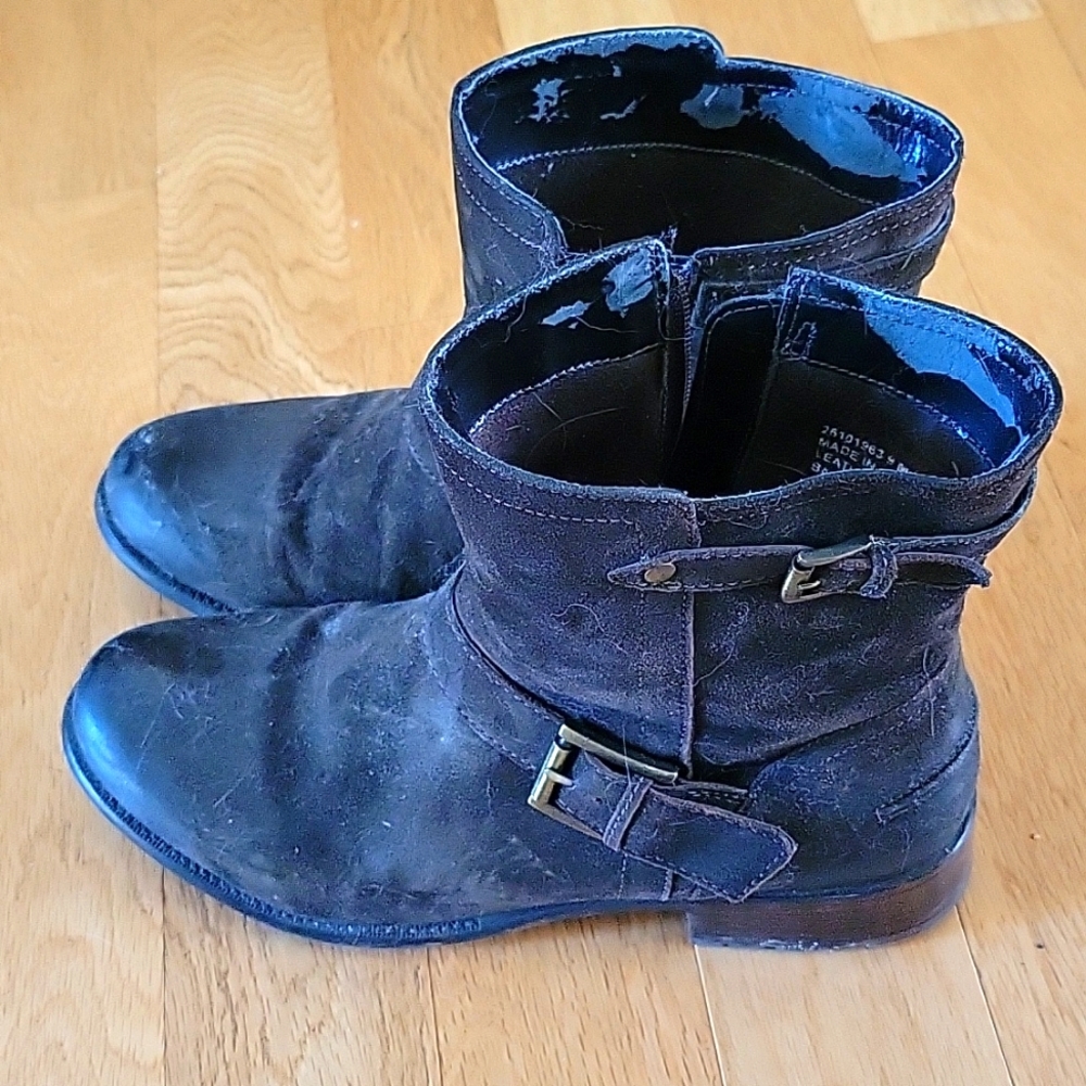 Clarks boots size 9